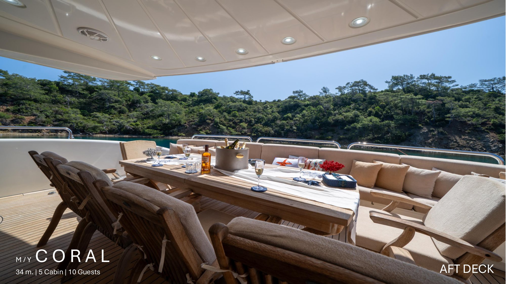 M/Y Coral — Aft deck lounge