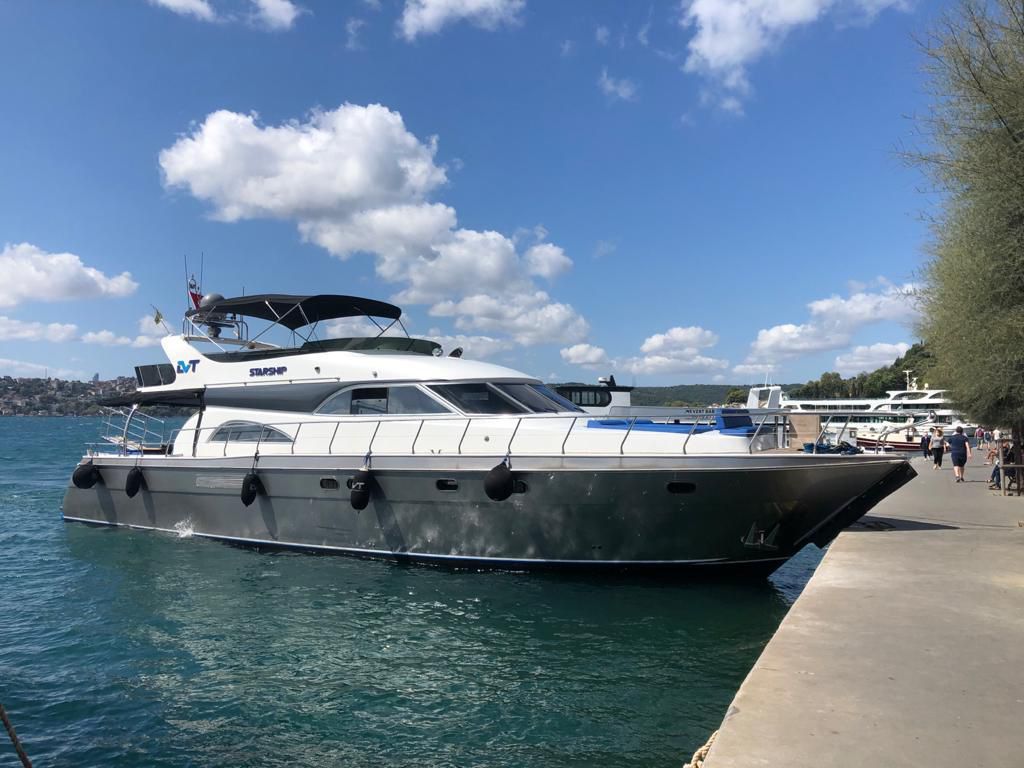 LVT Starship — Açık güverte yemek