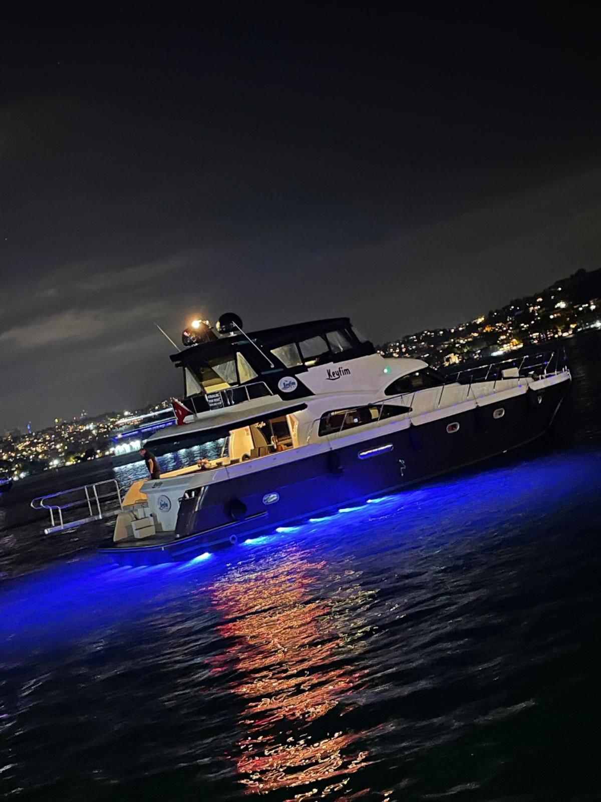 boğazda gün batımı romantik teklif teknesi Ortaköy