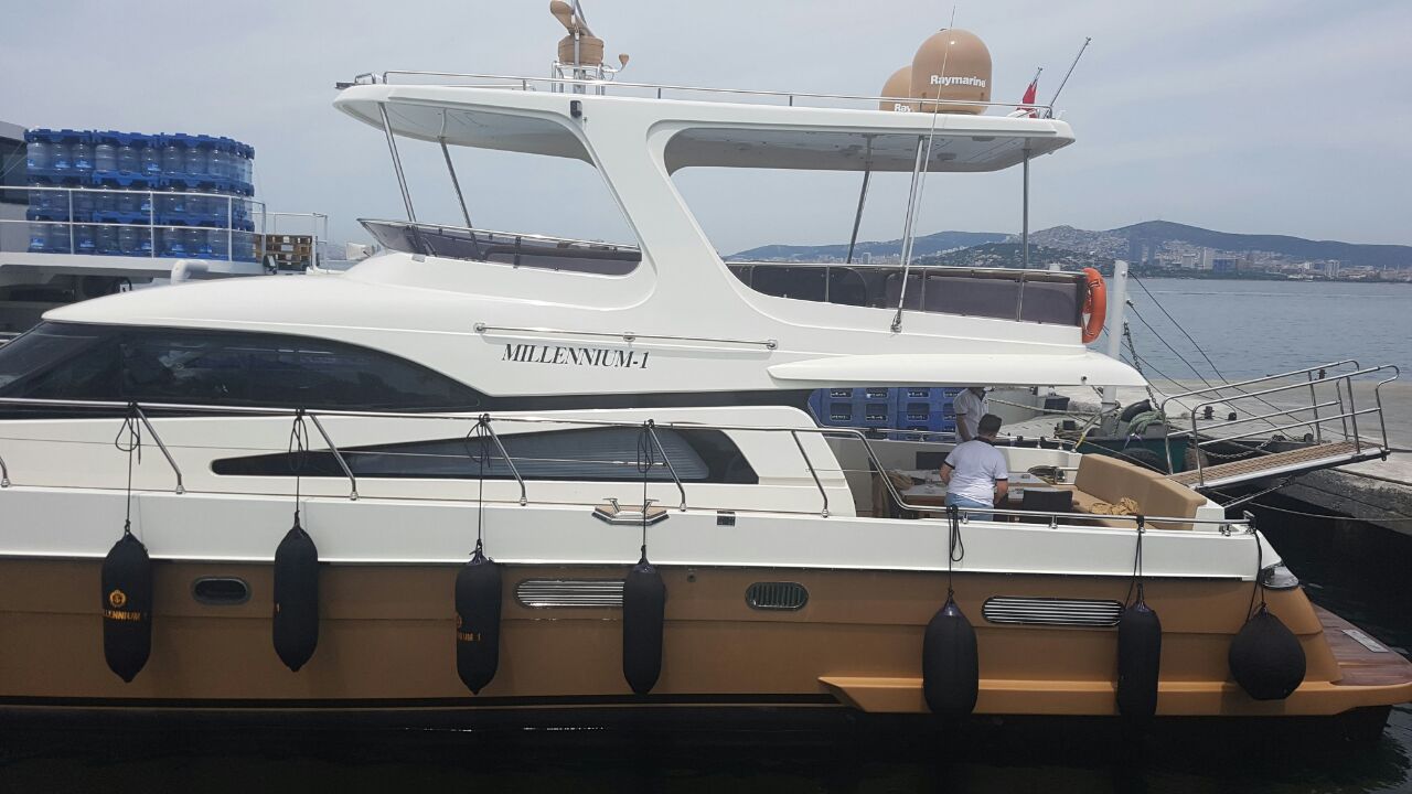 Millennium I — Yan dış görünüm